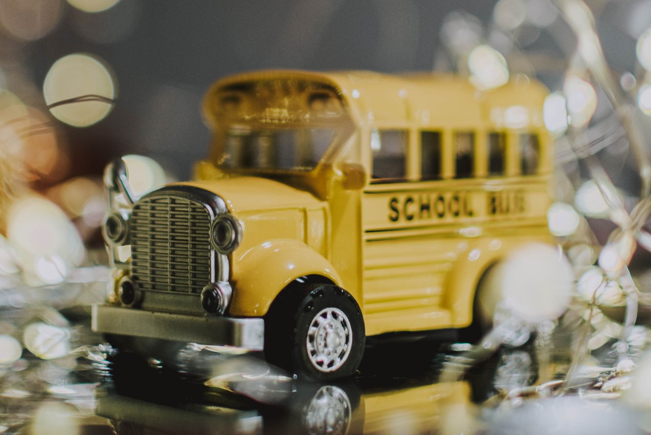 Electric School Buses Cover
